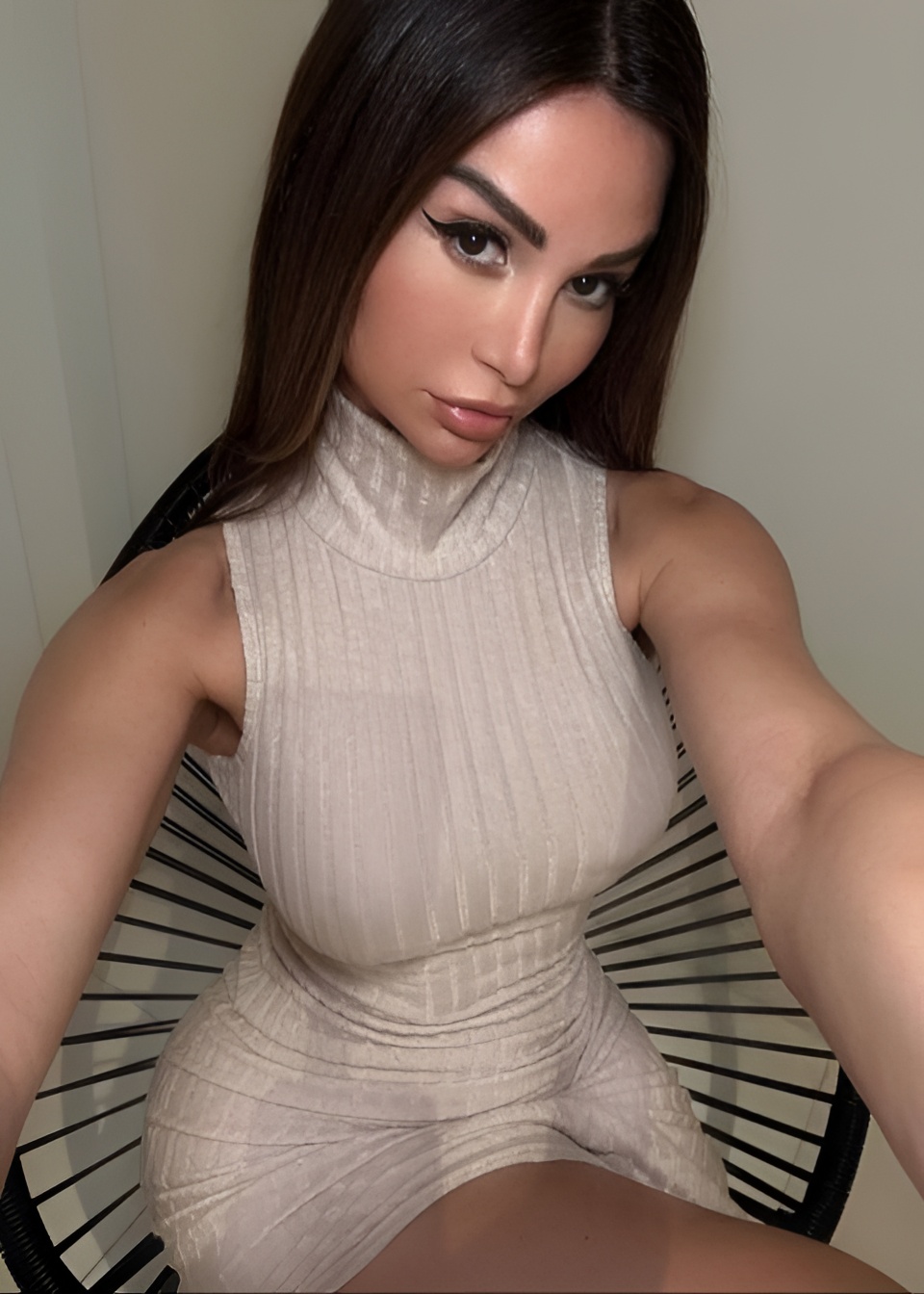 Дина привлекательная девушка из Брянска цена от 8000 руб